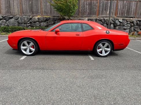 Used 2009 Dodge Challenger SRT8 RWD image 5