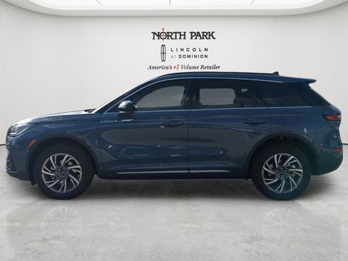 New 2026 Lincoln Corsair Premiere w/ Rear Removable Package Tray FWD image 6