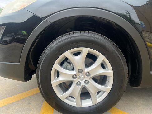 Used 2011 MAZDA CX-9 Touring w/ Moonroof & Bose Audio Pkg image 34