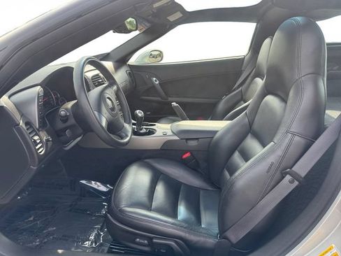 Used 2007 Chevrolet Corvette Coupe w/ Preferred Equipment Group RWD image 10