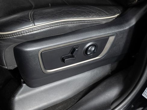 Used 2020 RAM 1500 Limited w/ Black Appearance Package image 16