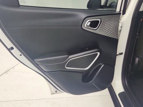 Used 2022 Kia Soul LX w/ Technology Package FWD image 25