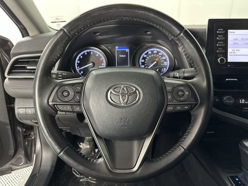 Used 2022 Toyota Camry SE w/ Convenience Package FWD image 14