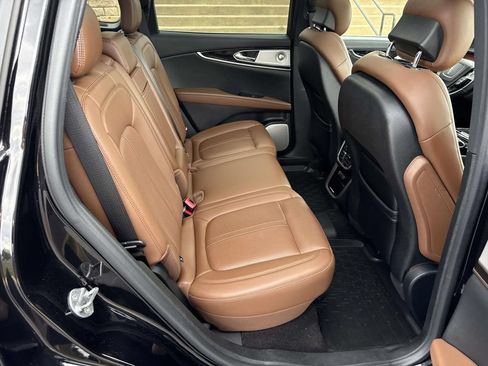 Used 2021 Lincoln Nautilus Reserve w/ Equipment Group 202A AWD/4WD image 11
