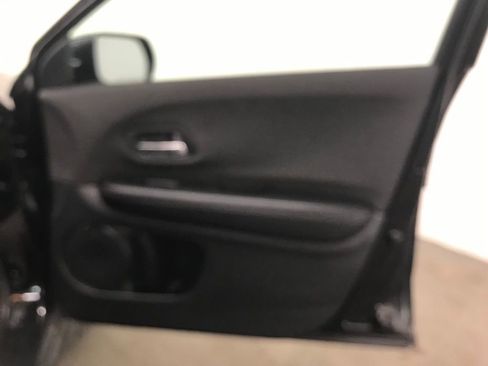 Used 2022 Honda HR-V LX image 34