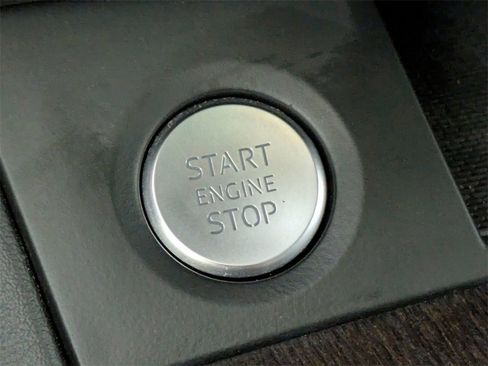 Used 2021 Audi Q5 e Premium Plus image 16