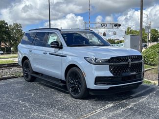 New 2025 Lincoln Navigator Reserve w/ Jet Appearance Package video 1