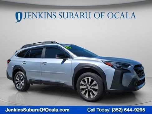 Used 2025 Subaru Outback Limited w/ Popular Package #2 image 1