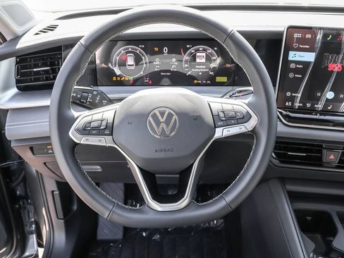 New 2026 Volkswagen Tiguan SE AWD/4WD image 25