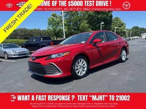 Used 2024 Toyota Camry LE w/ Convenience Package FWD image 1