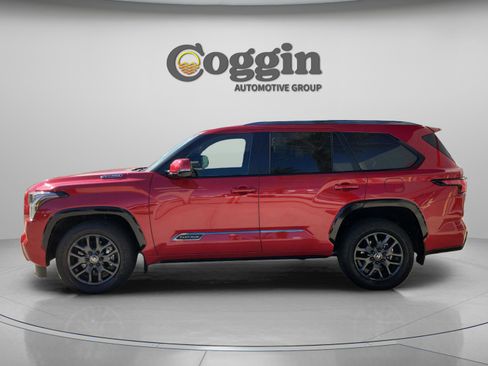 Certified 2025 Toyota Sequoia Platinum AWD/4WD image 2