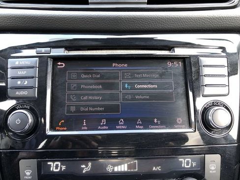 Used 2018 Nissan Rogue SL FWD image 20