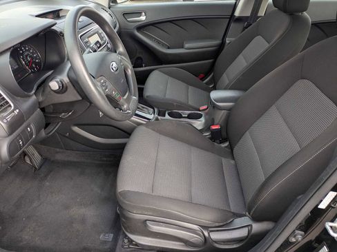 Used 2017 Kia Forte LX image 17