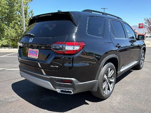Used 2023 Honda Pilot Elite image 3