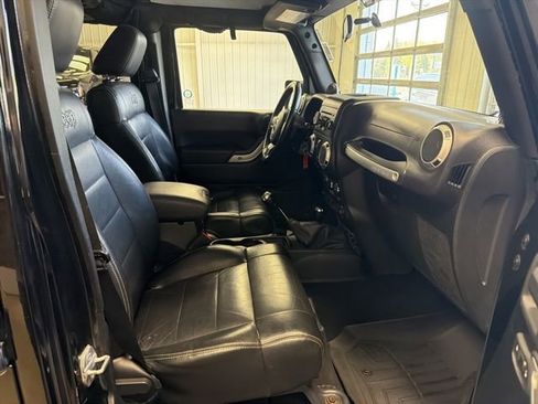 Used 2012 Jeep Wrangler Unlimited Sahara w/ Max Tow Pkg AWD/4WD image 22