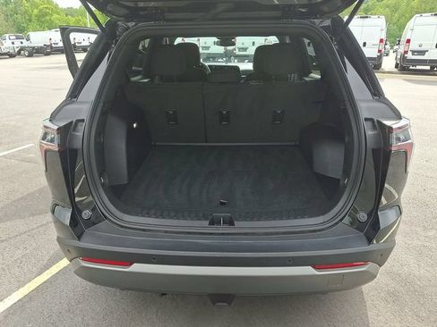 Used 2025 Chevrolet Equinox LT FWD image 29