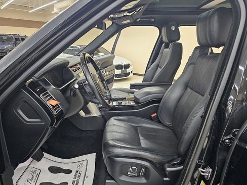 Used 2016 Land Rover Range Rover HSE image 19