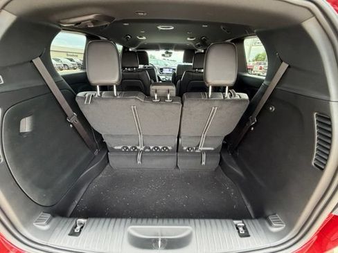 New 2027 Chrysler Pacifica Select FWD image 13