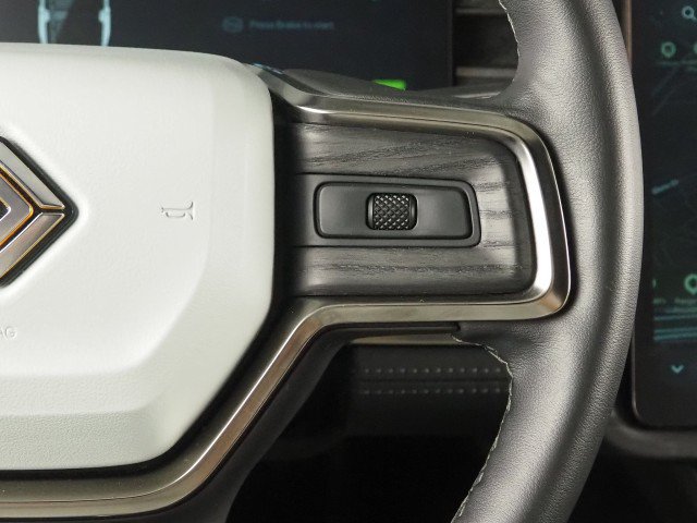 Used 2024 Rivian R1S AWD Adventure image 24