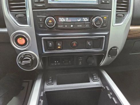 Used 2017 Nissan Titan SL w/ Chrome Package image 17