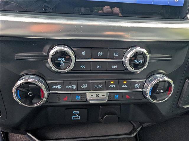 Used 2022 Ford F150 Lariat w/ FX4 Off-Road Package AWD/4WD image 34
