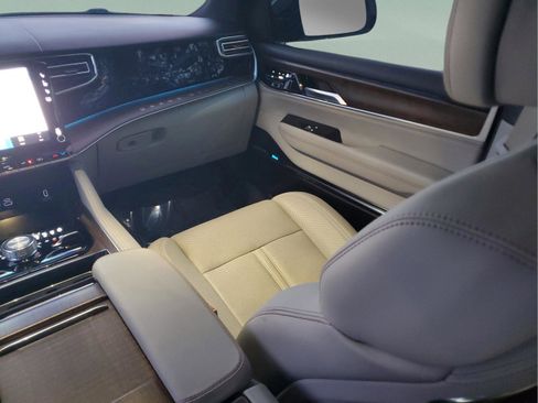 Certified 2025 Jeep Grand Wagoneer 4WD image 12
