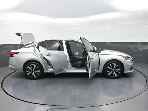 Used 2022 Nissan Altima 2.5 SV AWD/4WD image 38