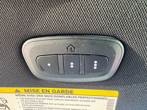 Used 2026 Chrysler Pacifica Select FWD image 30