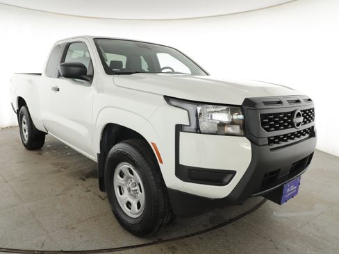 Used 2025 Nissan Frontier S w/ S Utility Package AWD/4WD image 3