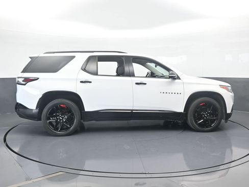 Used 2021 Chevrolet Traverse Premier w/ Redline Edition image 7