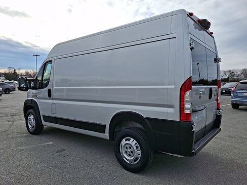 Used 2022 RAM ProMaster 1500 w/ Interior LED Lighting Group image 4