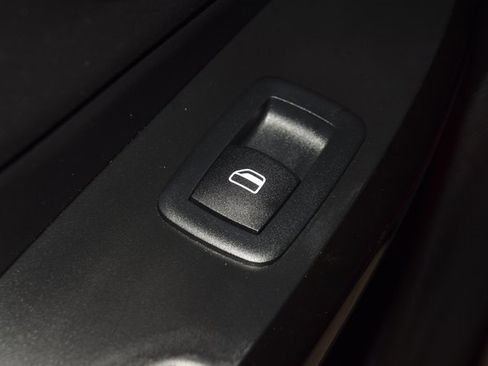 Used 2019 Jeep Cherokee Latitude Plus image 42