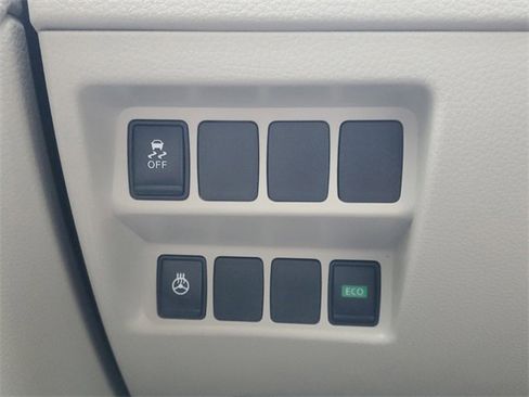 Used 2018 Nissan Rogue Sport SL image 31