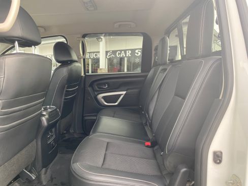 Used 2018 Nissan Titan PRO-4X w/ Pro-4x Utility Package image 17