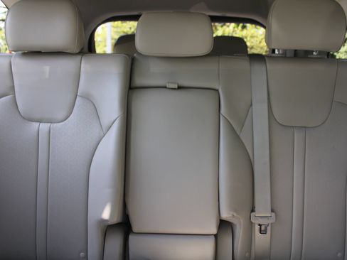 Certified 2023 Kia Sorento S w/ Panoramic Sunroof Package FWD image 56