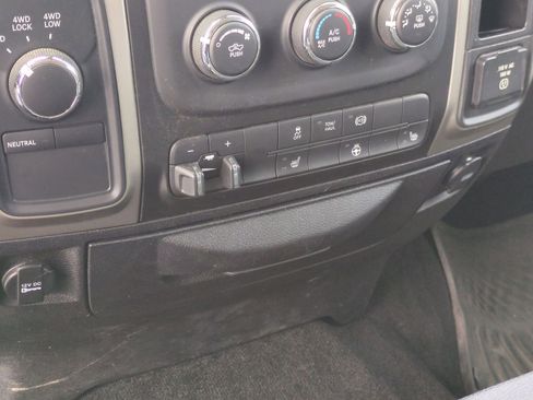 Used 2014 RAM 2500 Big Horn image 36