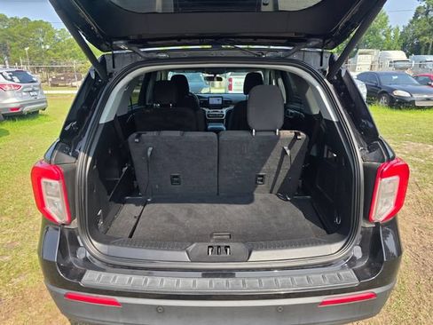 Used 2023 Ford Explorer XLT AWD/4WD image 31