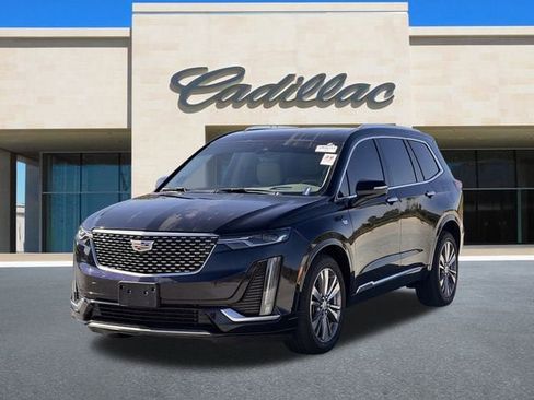 Certified 2022 Cadillac XT6 Premium Luxury w/ Technology Package image 10