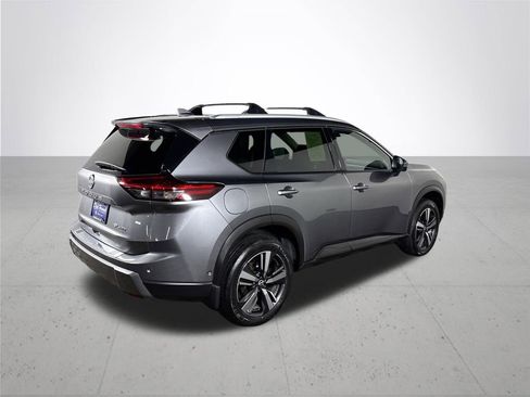 Used 2024 Nissan Rogue SL image 6