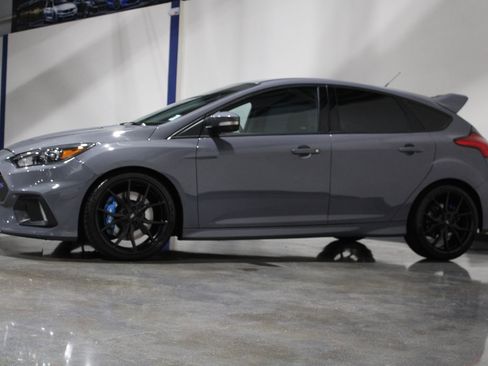 Used 2017 Ford Focus RS image 4