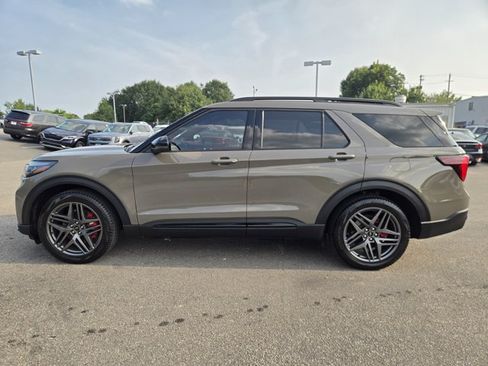 Used 2026 Ford Explorer ST w/ Sun And Sound Package RWD image 10