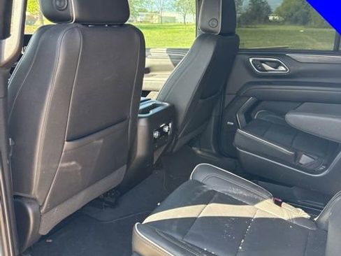 Used 2023 GMC Yukon SLT image 12