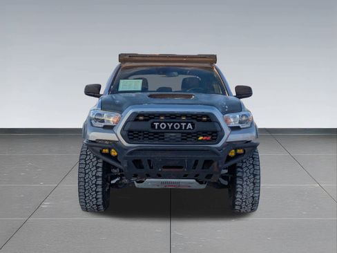 Used 2020 Toyota Tacoma TRD Off-Road image 9