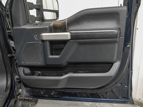 Used 2022 Ford F350 Lariat w/ Lariat Ultimate Package AWD/4WD image 45