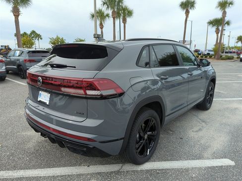 New 2026 Volkswagen Atlas Cross Sport SEL R-Line image 5