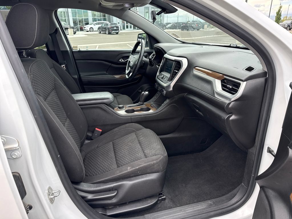 Used 2018 GMC Acadia SLE AWD/4WD image 26