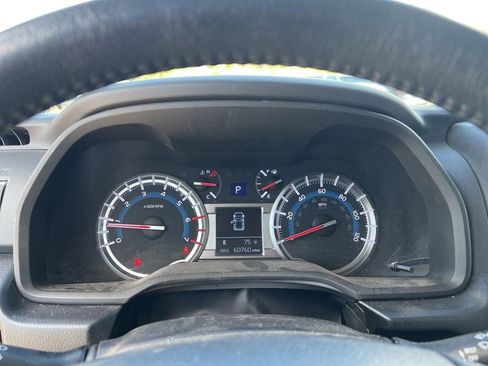 Used 2019 Toyota 4Runner SR5 AWD/4WD image 10