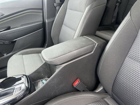 Certified 2025 Chevrolet Trax LT w/ Driver Confidence Package image 43