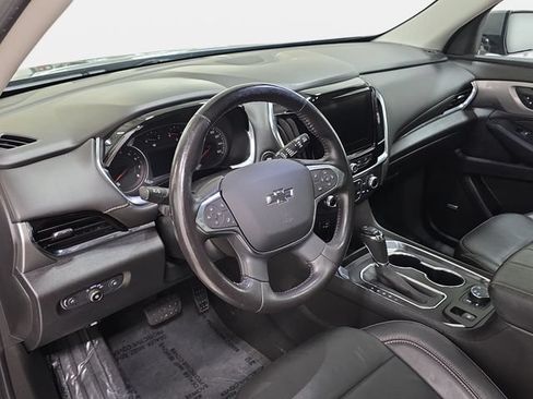 Used 2020 Chevrolet Traverse RS w/ LPO, Floor Liner Package AWD/4WD image 16