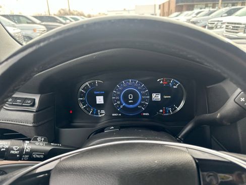 Used 2020 Cadillac Escalade ESV Premium Luxury image 33